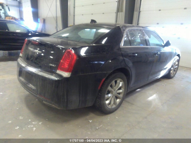 2C3CCARG6KH560473 Chrysler 300 Touring