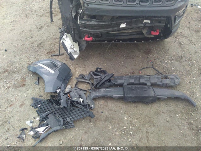 3C4NJDDB8JT128660 Jeep Compass Trailhawk