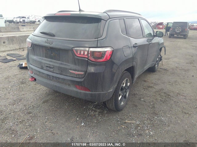 3C4NJDDB8JT128660 Jeep Compass Trailhawk