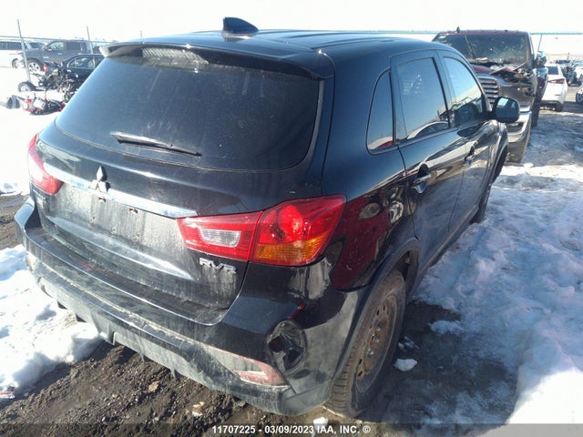 JA4AJ3AU5JU601252 Mitsubishi RVR SE