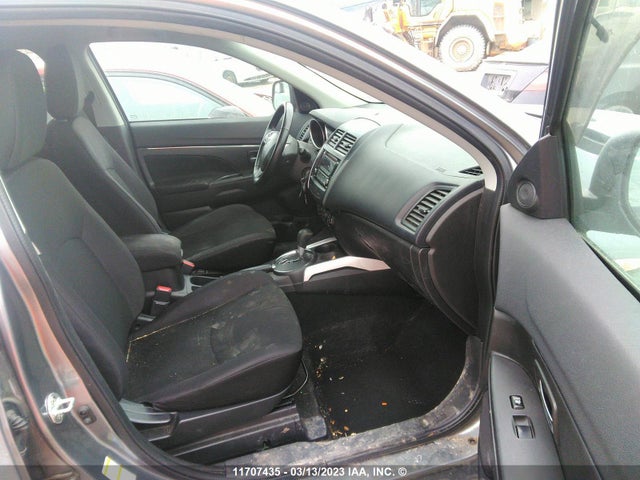 4A4AH3AU3EE606881 Mitsubishi RVR SE