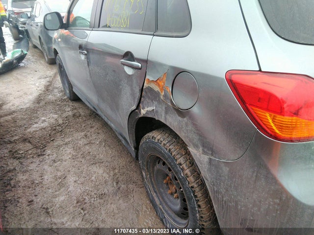 4A4AH3AU3EE606881 Mitsubishi RVR SE
