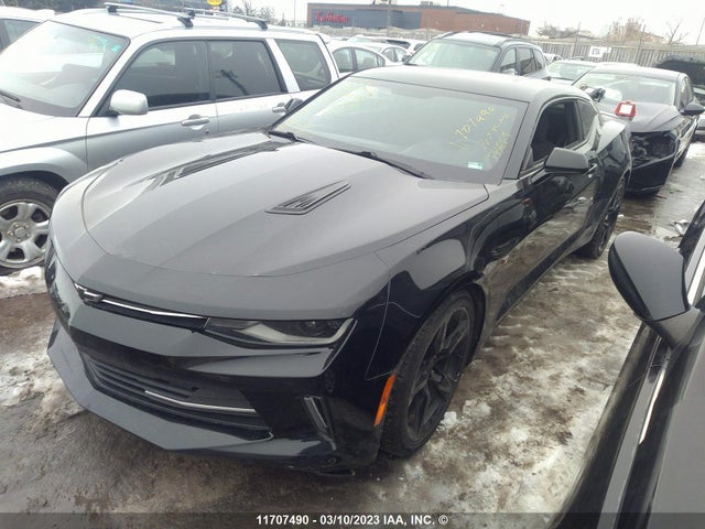 Chevrolet Camaro 2018 1G1FB1RS0J0111933 Image 2