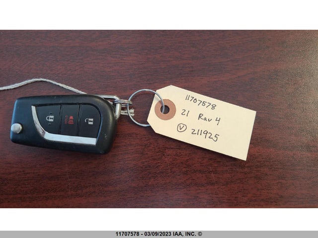 Toyota RAV4 LE 2021 2T3B1RFV9MC211925 Image 3