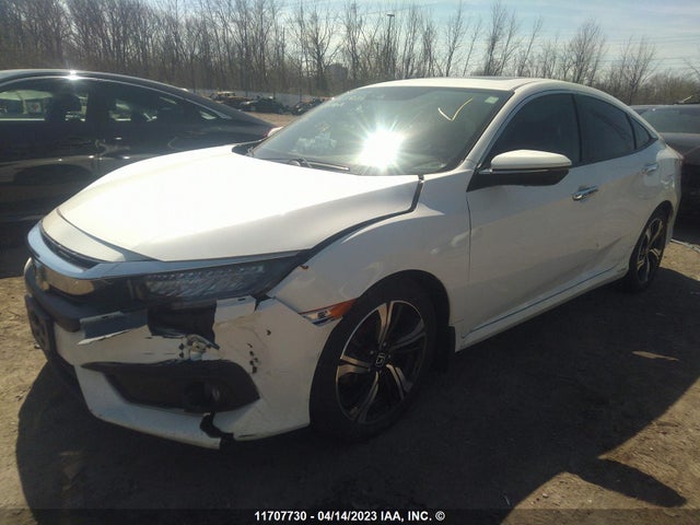 Honda Civic Touring 2018 2HGFC1F95JH100686 Image 2