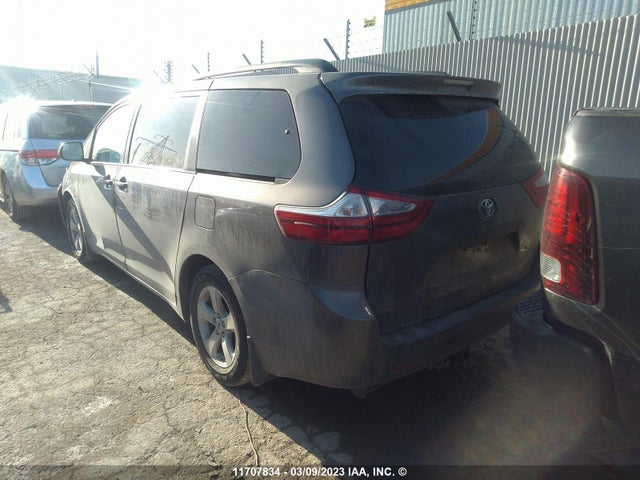 Toyota SIENNA 2017 5TDZZ3DC8HS808995 Image 4