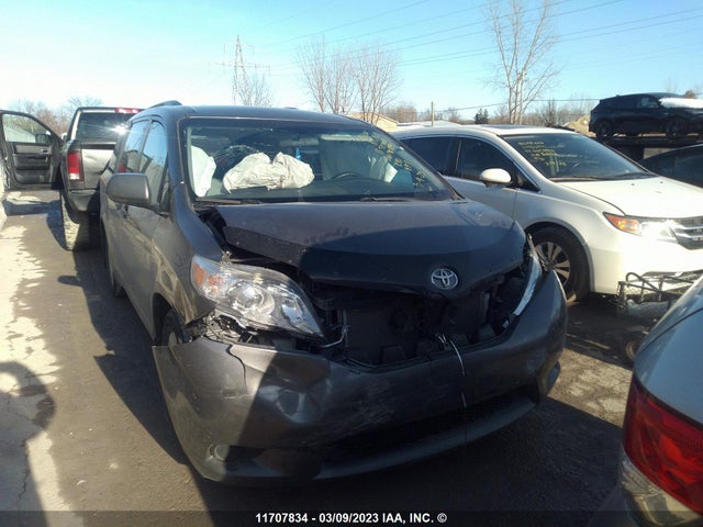 Toyota SIENNA 2017 5TDZZ3DC8HS808995 Image 7