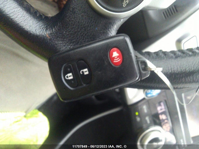 Toyota PRIUS V 2014 JTDZN3EU4E3320482 Image 3