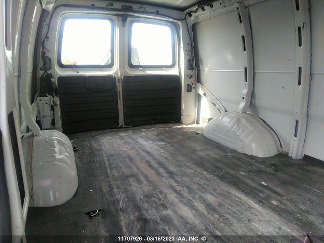 Chevrolet Express G2500 2020 1GCWGBFP3L1179980 Image 8