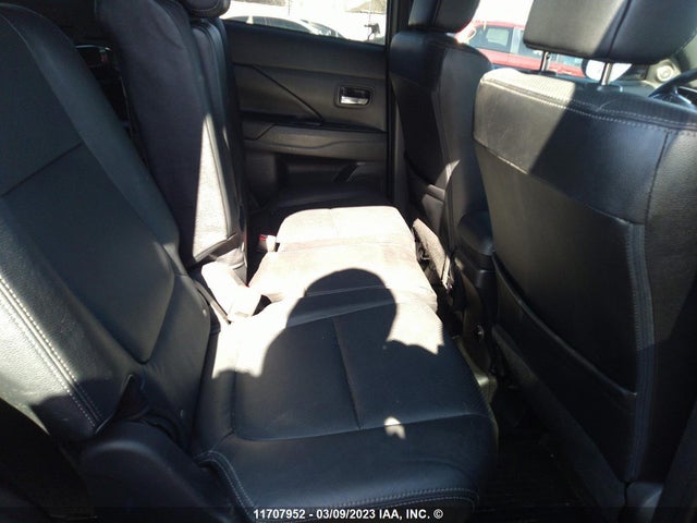 JA4JZ3AX0JZ605411 Mitsubishi Outlander Se/sel