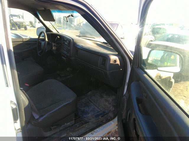 Chevrolet Silverado K1500 2002 2GCEK19V821391748 Image 6