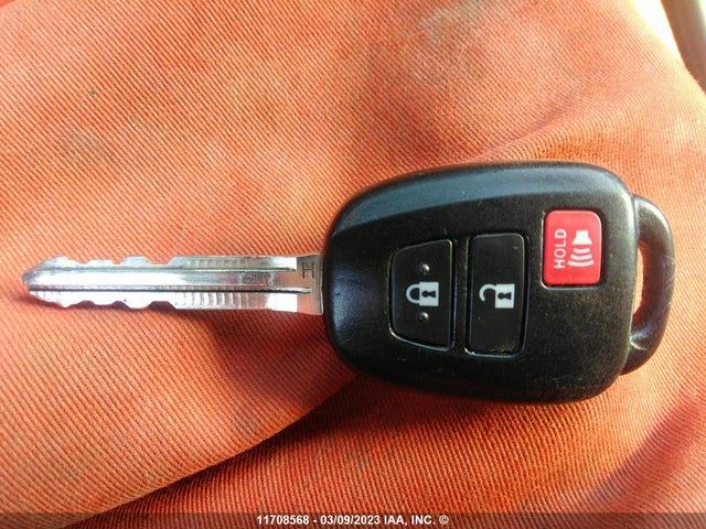 Toyota RAV4 LE 2015 2T3BFREV7FW275465 Image 3