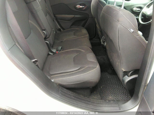 1C4PJMCS0GW150066 Jeep Cherokee Latitude