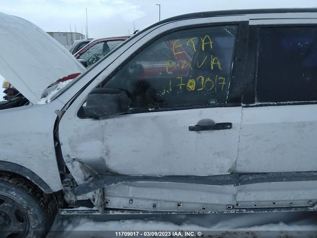 Honda CR-V LX 2002 JHLRD784X2C809294 Image 7