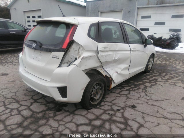 Honda FIT LX 2015 3HGGK5H50FM106784 Image 4