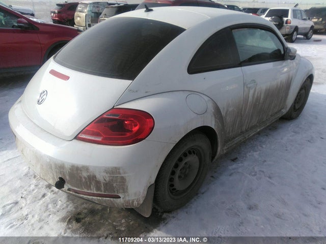 3VWJ07AT8FM604419 Volkswagen Beetle 1.8t
