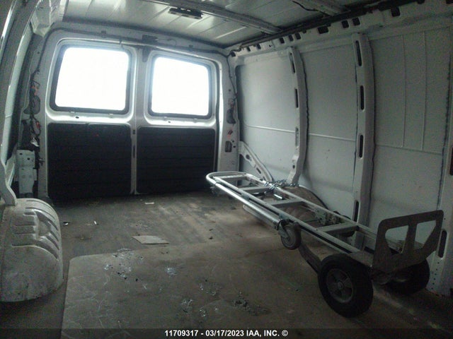 Chevrolet Express G2500 2019 1GCWGBFP9K1196233 Image 8