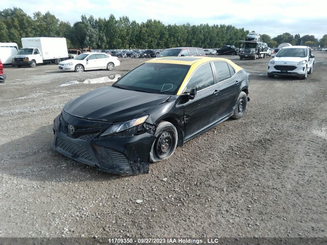 Toyota CAMRY 2018 4T1B11HK5JU630071 Image 2