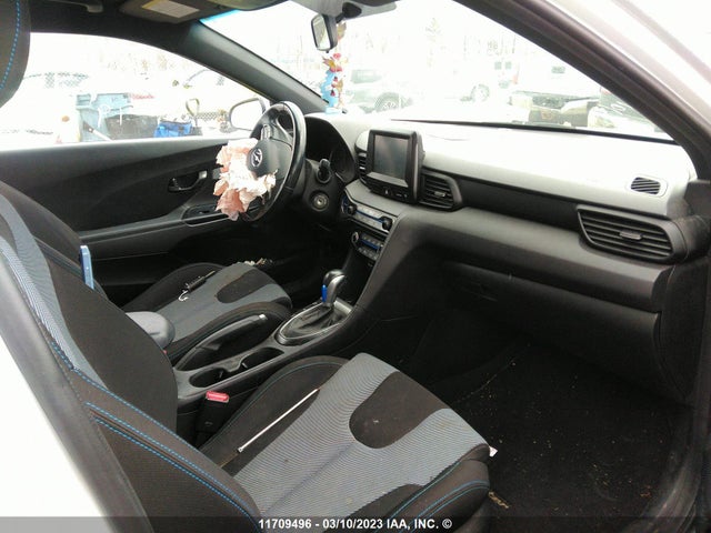 Hyundai Veloster Premium 2019 KMHTG6AF4KU010360 Image 5