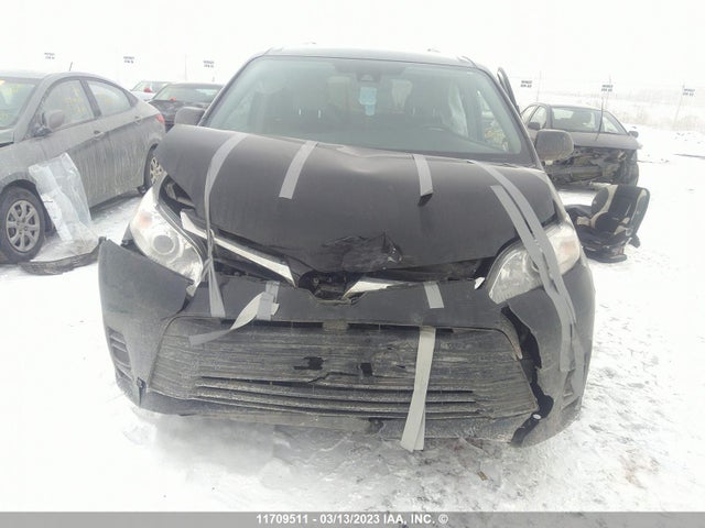 Toyota SIENNA LE 2019 5TDKZ3DC4KS012852 Image 6