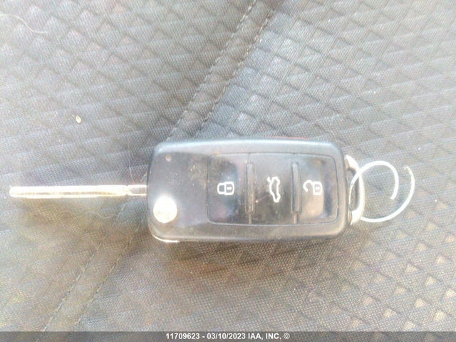 3VW167AJ1GM316806 Volkswagen JETTA S