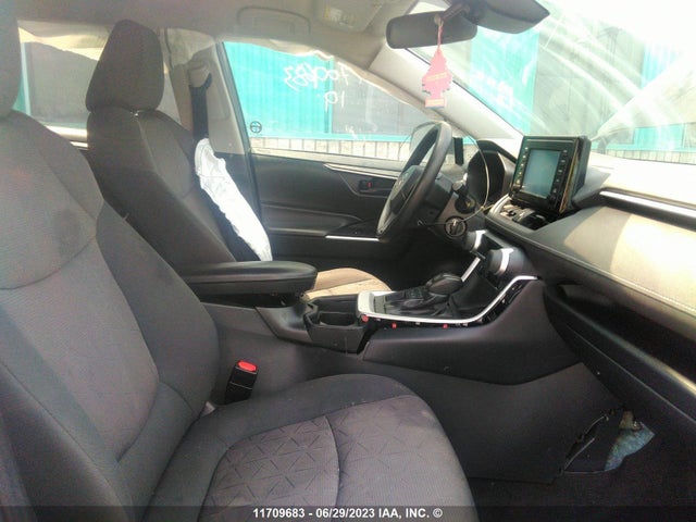 Toyota RAV4 LE 2019 2T3B1RFVXKW056927 Image 6