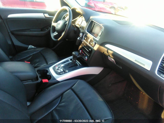 WA1LFCFP0EA075679 Audi Q5 Premium Plus