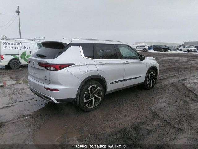 JA4J4UA89NZ605345 Mitsubishi Outlander Se/black Edition