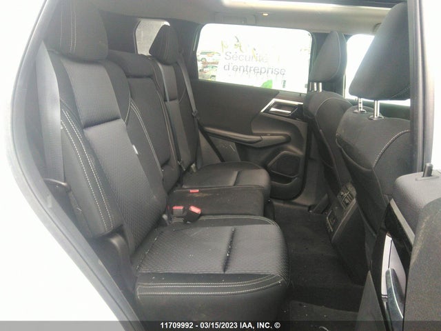 JA4J4UA89NZ605345 Mitsubishi Outlander Se/black Edition