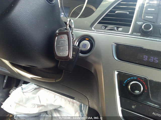 Hyundai SONATA SE 2016 5NPE24AF5GH293255 Image 3