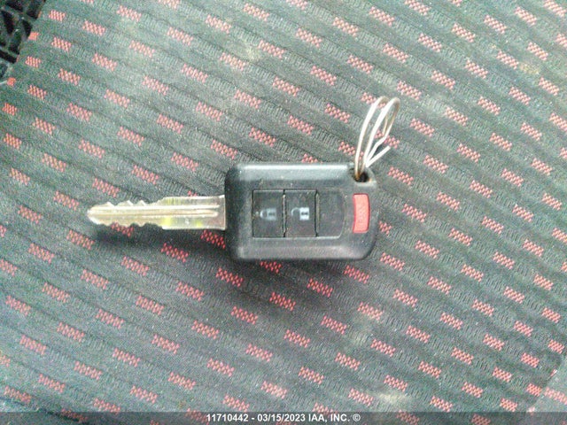 JA4AH3AU5JU601828 Mitsubishi Rvr Se/es