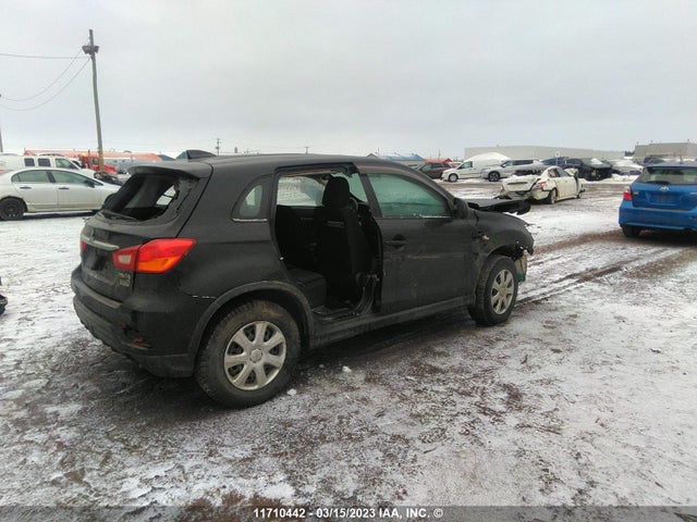 JA4AH3AU5JU601828 Mitsubishi Rvr Se/es