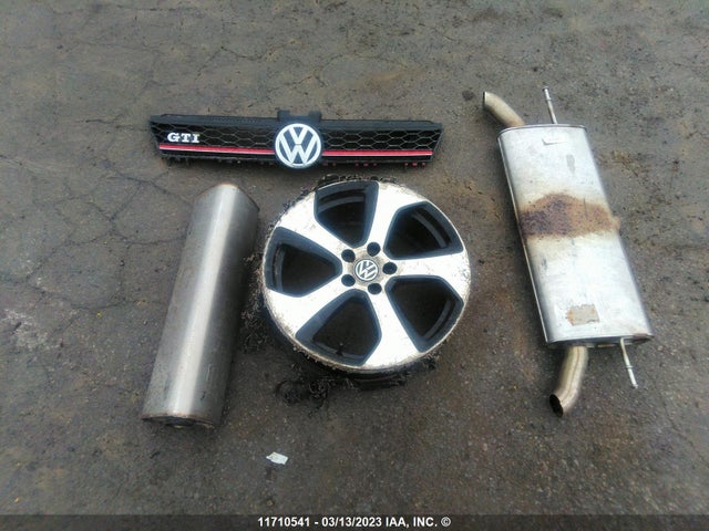 3VW4T7AU0FM087999 Volkswagen GTI