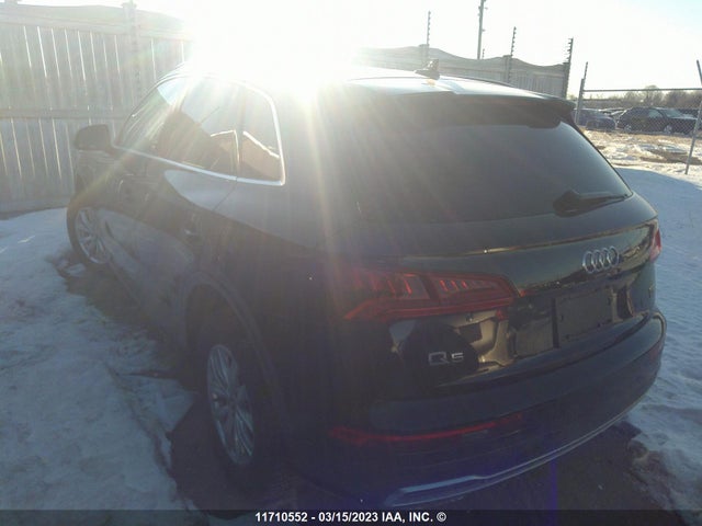 WA1FNAFY7J2116262 Audi Q5 Technik S-line