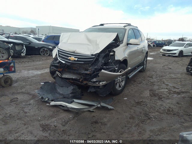 Chevrolet Traverse 2015 1GNKRGKD2FJ223349 Image 2