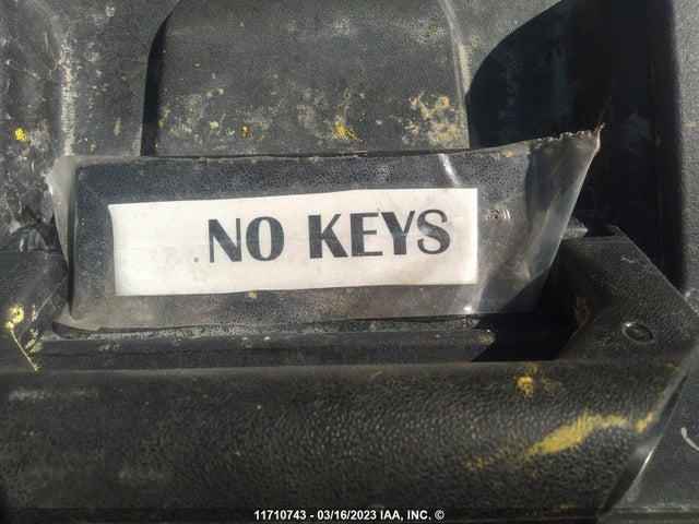 1C4PJLCB8FW782984 Jeep Cherokee Latitude