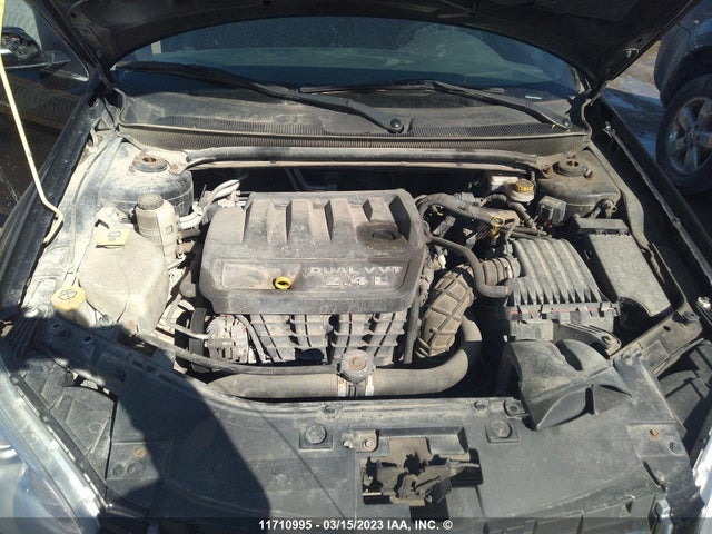 1C3CCBBBXDN758519 Chrysler 200 Touring