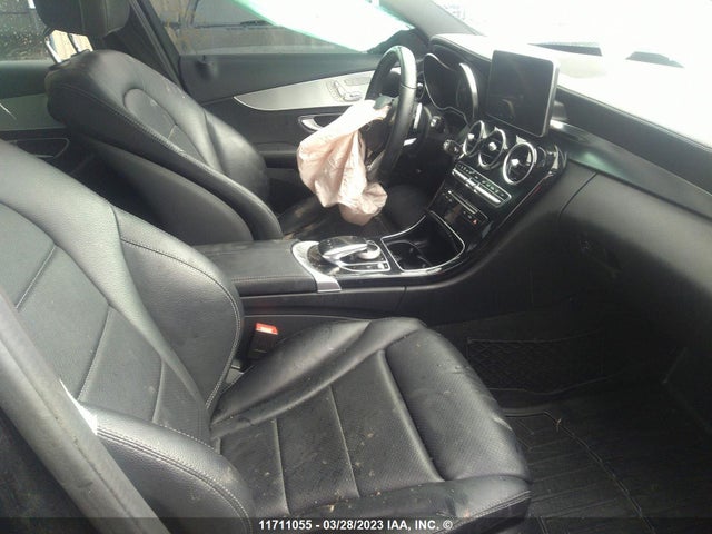 55SWF6GB8FU044615 Mercedes-Benz C 400 4matic