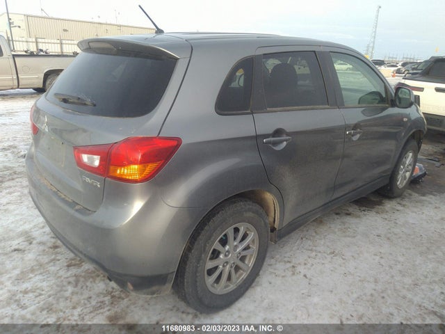 4A4AJ3AU1FE601748 Mitsubishi RVR SE