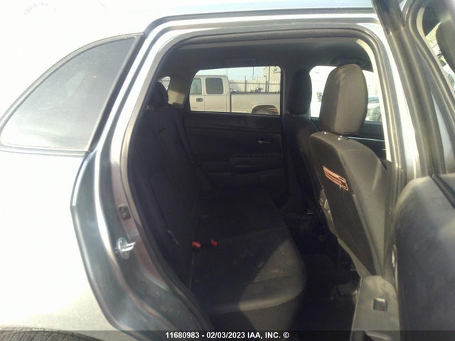 4A4AJ3AU1FE601748 Mitsubishi RVR SE