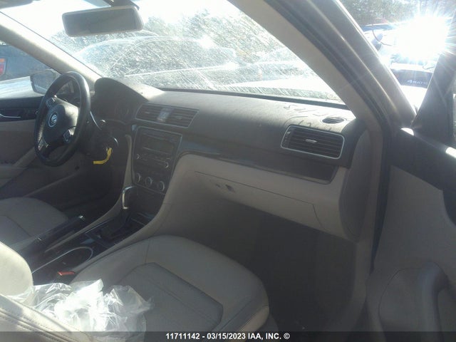 Volkswagen PASSAT SE 2014 1VWBN7A34EC033744 Image 5