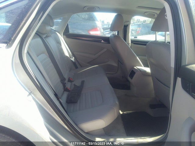 Volkswagen PASSAT SE 2014 1VWBN7A34EC033744 Image 8