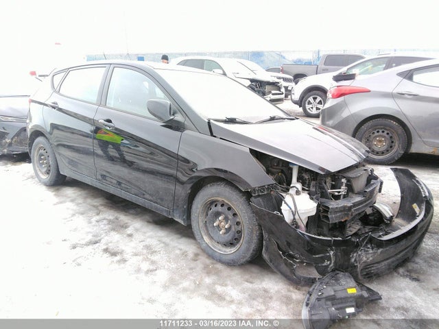 Hyundai ACCENT GS 2015 KMHCT5AE2FU206302 zdjęcie główne
