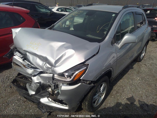 Chevrolet TRAX 1LT 2019 3GNCJLSB1KL375502 Image 2