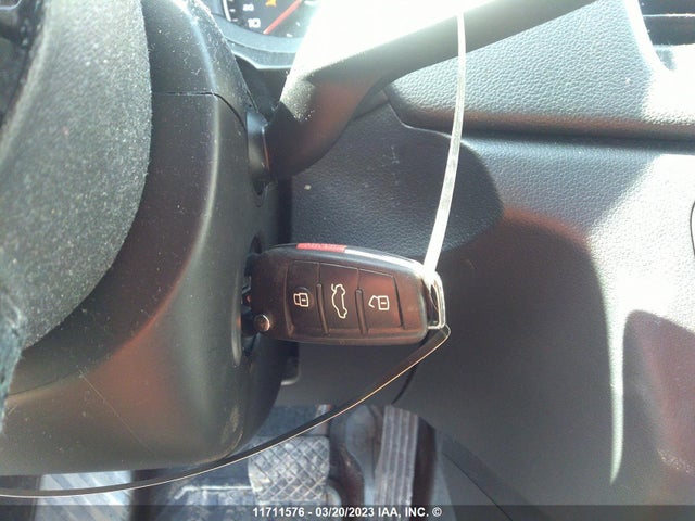 WA1ECCFSXJR015569 Audi Q3 PREMIUM