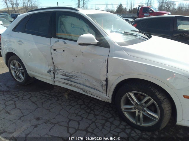 WA1ECCFSXJR015569 Audi Q3 PREMIUM