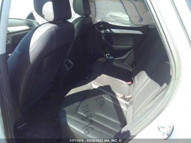 WA1ECCFSXJR015569 Audi Q3 PREMIUM