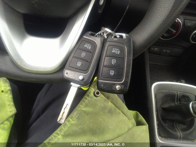 Hyundai VENUE 2022 KMHRB8A35NU155924 Image 3