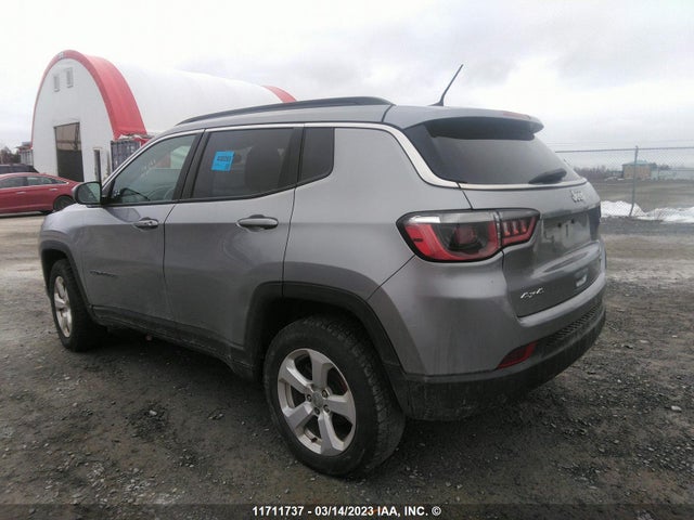 3C4NJDBB1JT127918 Jeep Compass Latitude