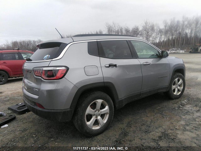 3C4NJDBB1JT127918 Jeep Compass Latitude